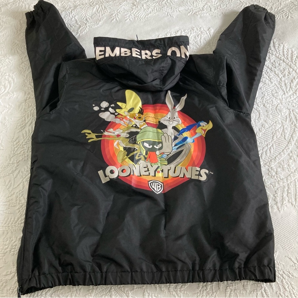 Looney Tunes Members only men’s windbreaker jacket hoodie bugs bunny size L